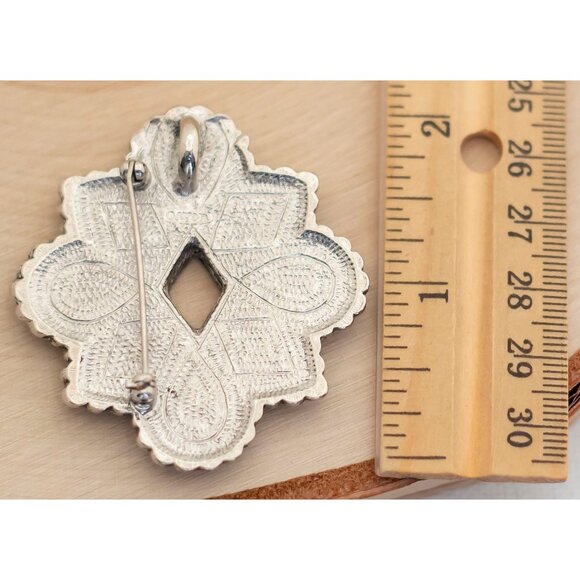 Intricate Medieval Vintage Avon Brooch - B4 - Picture 2 of 2